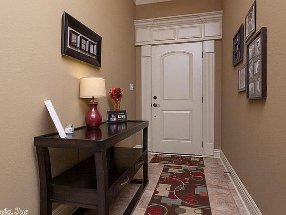 Foyer (**Photo NOT from current tenant**)