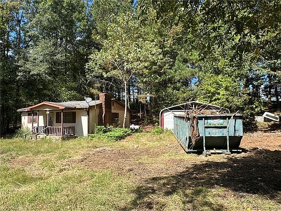 3rd image of 2530 Roper Rd