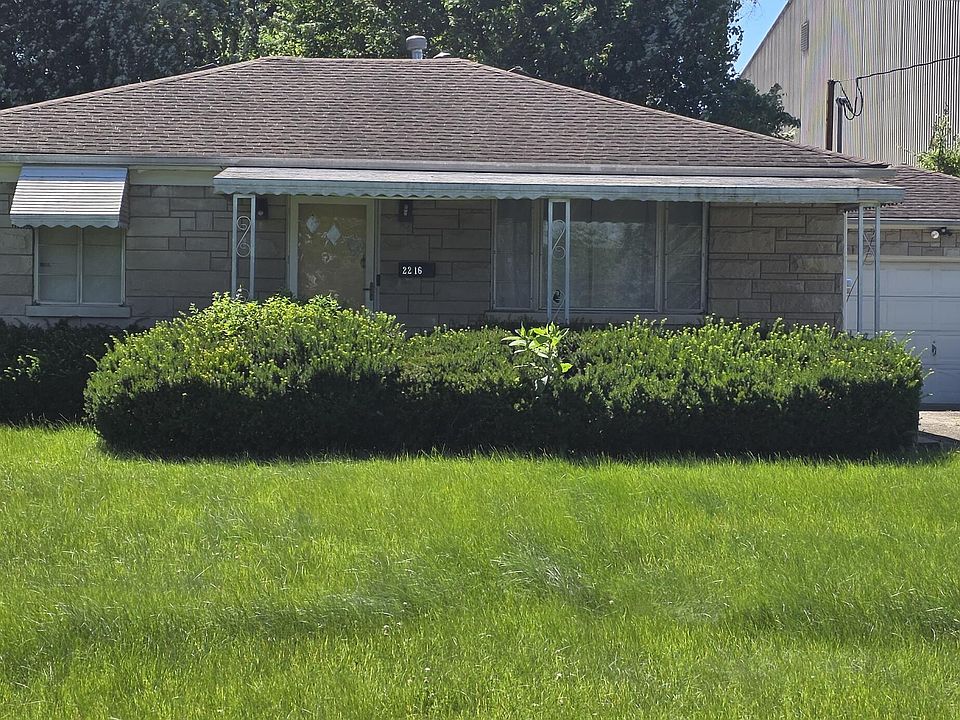 1st image of 2216 Plantation Dr
