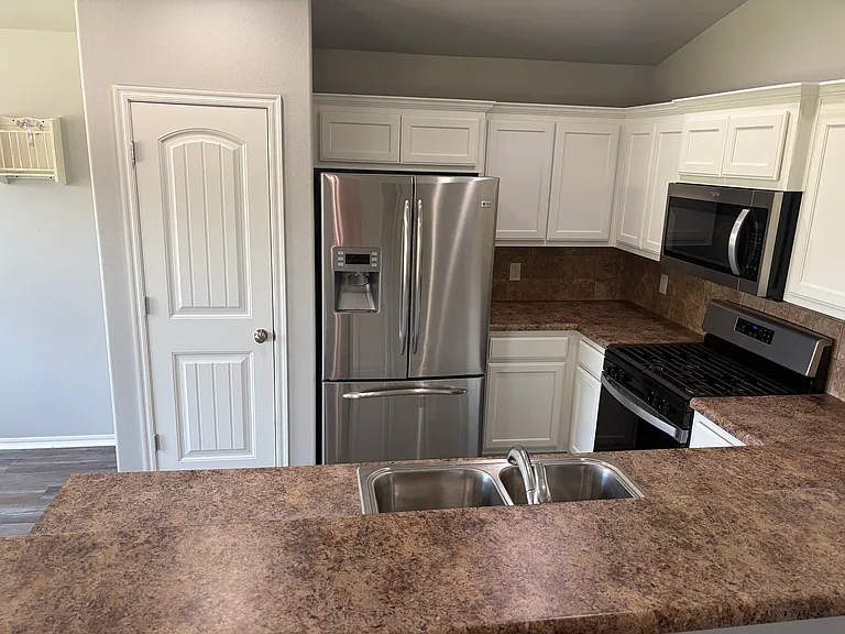 Kitchen, Fridge, Gas Stove