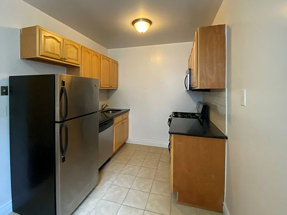 3rd image of 645 Ocean Ave #5600
