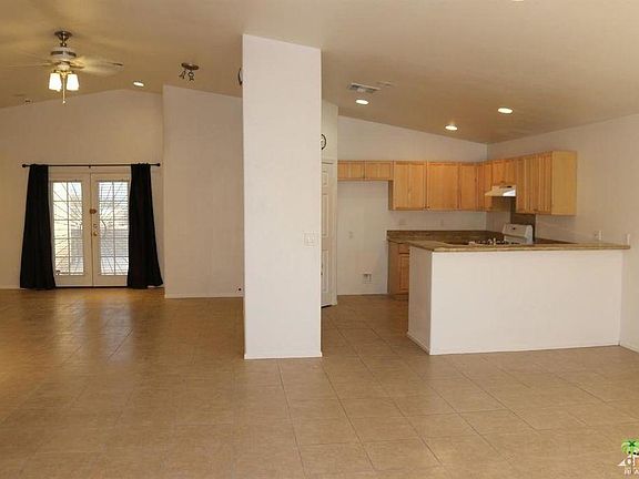 3rd image of 66313 Buena Vista Ave