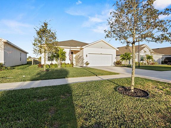 3rd image of 10645 SW Vasari Way