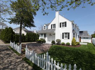 15 N Osborne Ave, Margate, NJ 08402