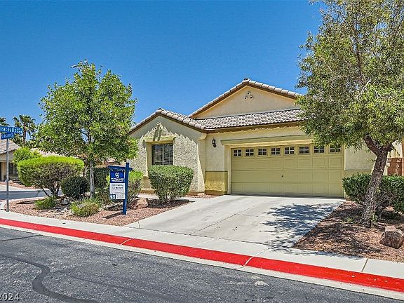 3rd image of 8132 Devils Canyon St