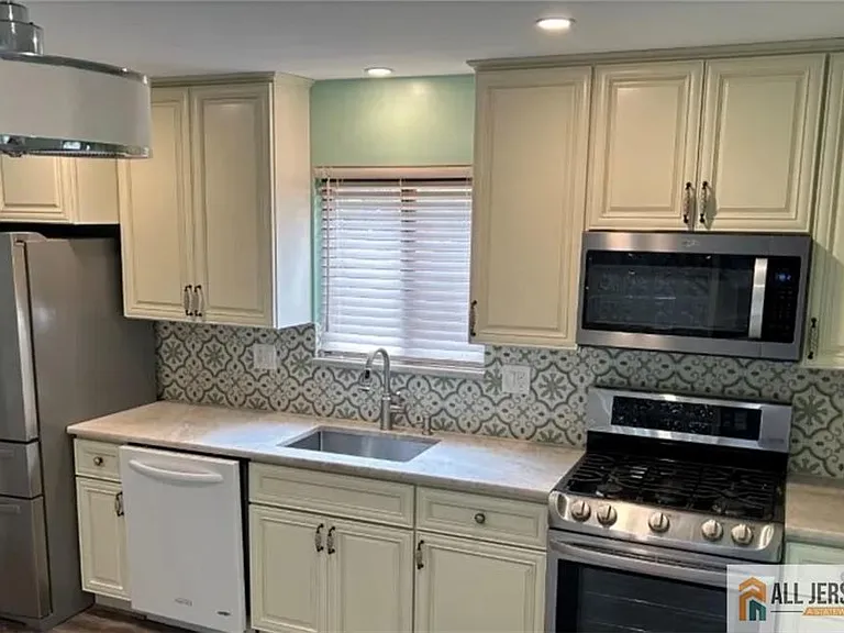 21 Woodhill St #140 — Photo 4