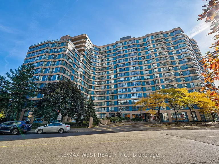 250 Webb Dr #503 — Photo 1