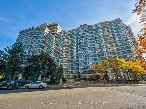 250 Webb Dr, Mississauga, ON
