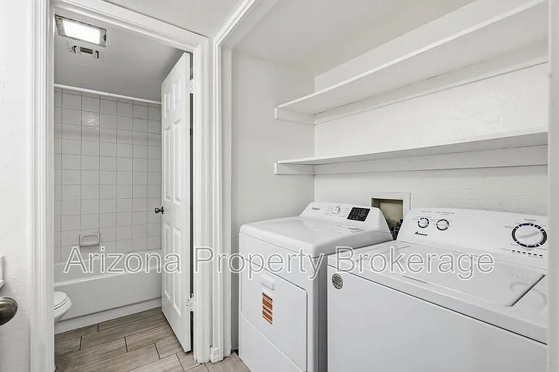2 bed, 2.0 bath, 1124 sqft, $1,545 — Photo 3