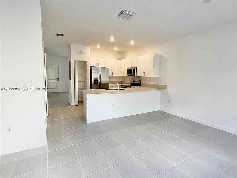 26865 SW 121st Ave — Photo 4