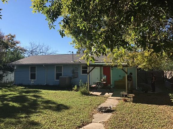 2nd image of 415 Parker Dr