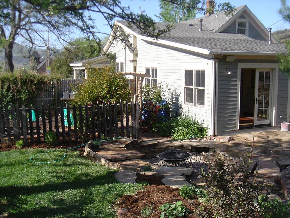 Back / Cistern Fire pit