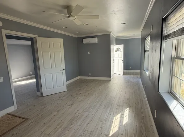 1560 Fireside Ln, Vista, CA 92084