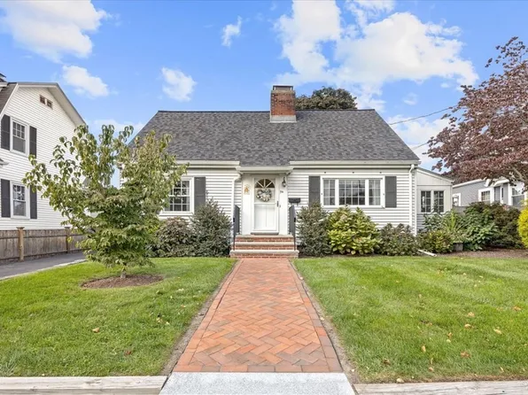 54 Holmes St, Braintree, MA 02184