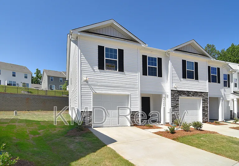 5155 Hyrule Dr — Photo 3