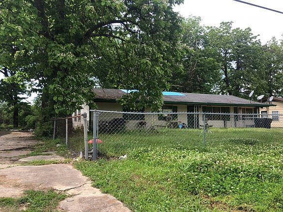 3rd image of 933 S Beauchamp Ave