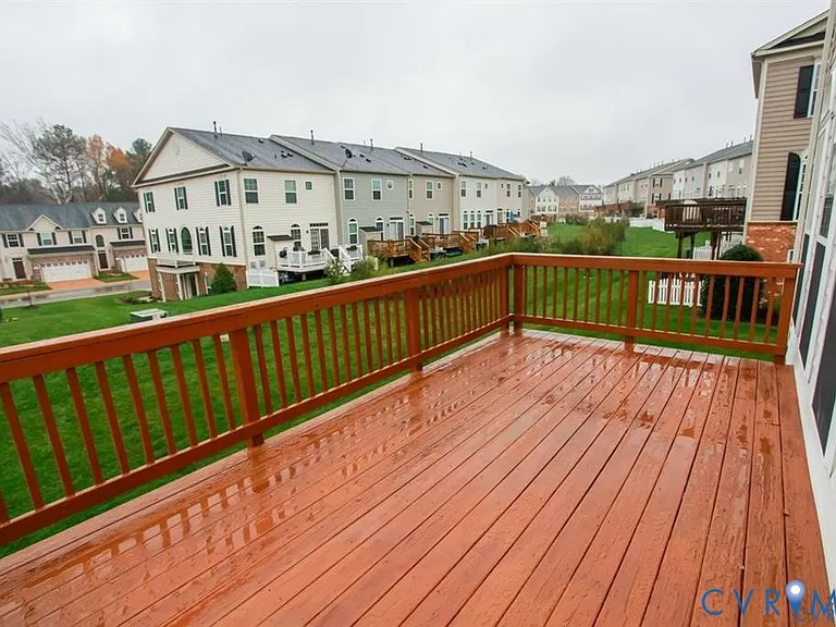 2910 Murano Way — Photo 10