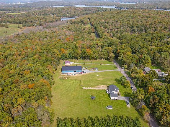 4th image of 335 Pergin Farm Rd