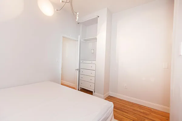 Rented by Voro NYC | media 38