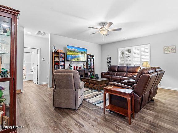 5th image of 11908 Parkview Trace Dr