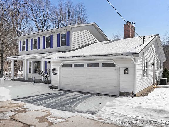 3rd image of 6210 Kies St NE