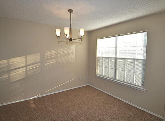 5th image of 4371 Onyx Dr