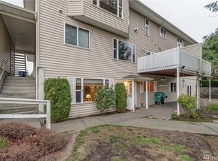 515 Main Pl APT D, Lynden, WA 98264