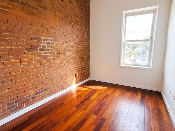 2nd image of 850 Grand Ave Unit 206