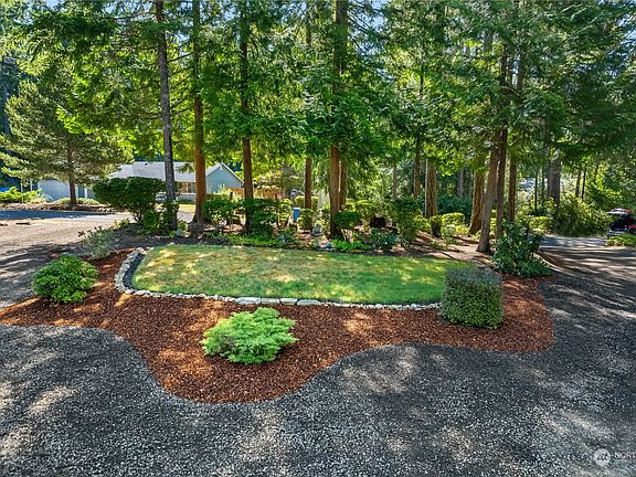 2nd image of 261 E Aycliffe Drive