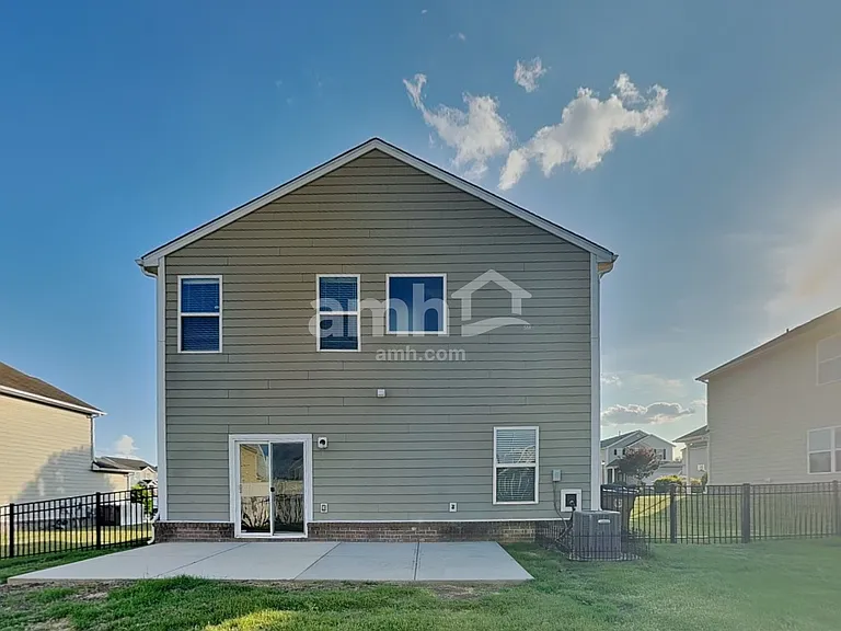 1004 Garden Web Rd — Photo 16