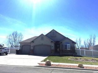 2547 W 2580 N, Clinton, UT 84015