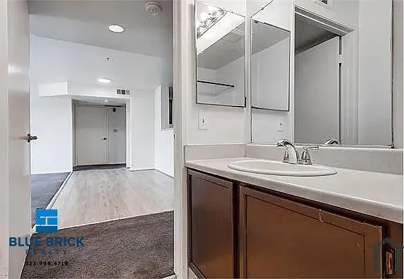 15231 Sherman Way #306 — Photo 13