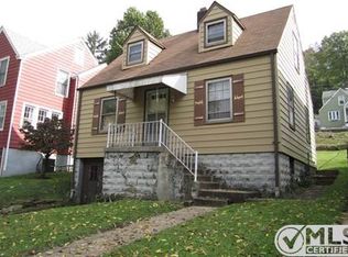 17 Warwood Ter, Wheeling, WV 26003