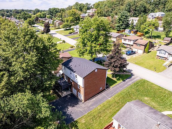 5th image of 634 Stamford Dr