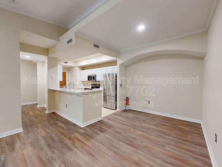 10075 Gate Pkwy N #1013 — Photo 3