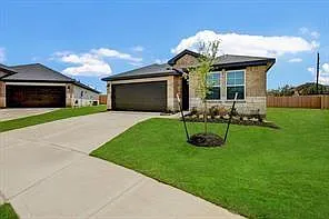4 bed, 2.0 bath, 1807 sqft, $2,500 — Photo 3