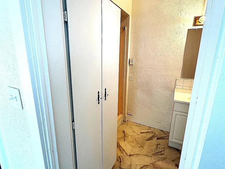1521 Blaine St #3 — Photo 2