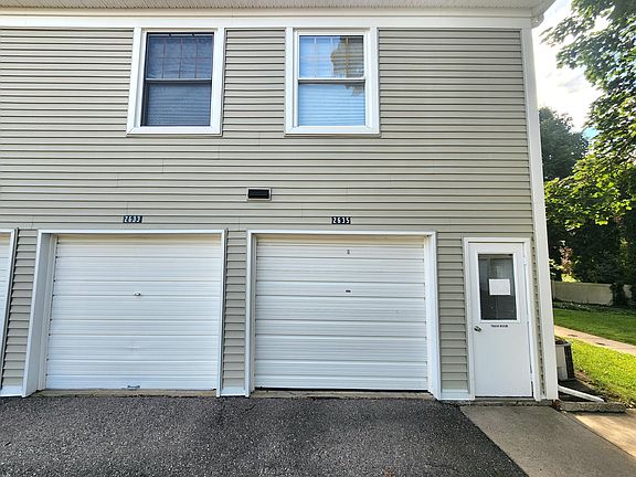 3rd image of 2635 Fenwick Ct