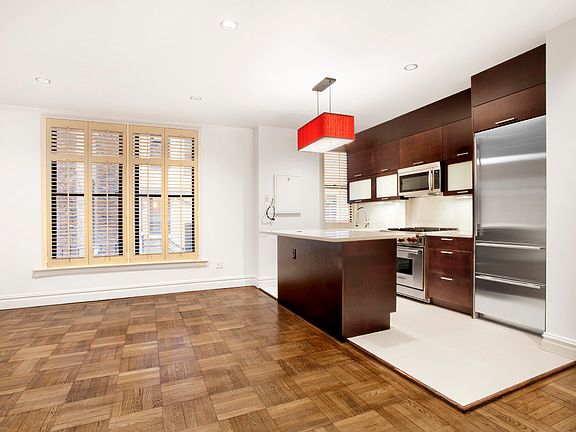 4th image of 114 W 70th St APT 1C