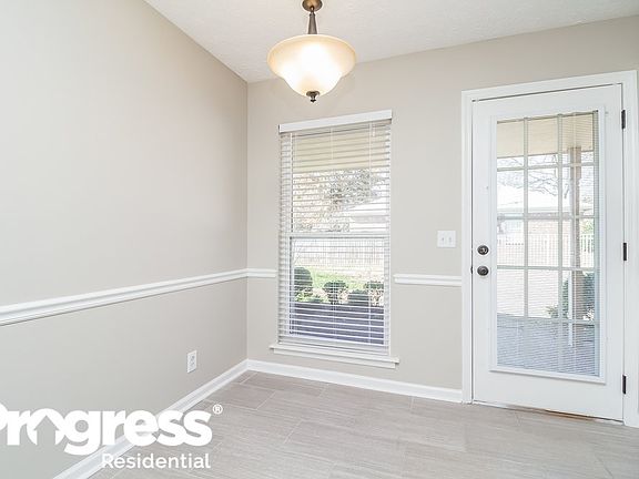 5th image of 207 Whitney Dr