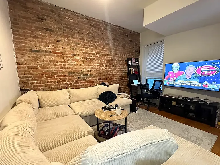 98 Thompson St #2 — Photo 2