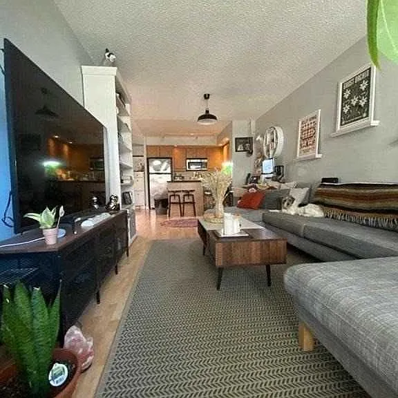 15 Stafford St #406 — Photo 8
