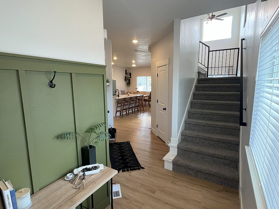 Entry way