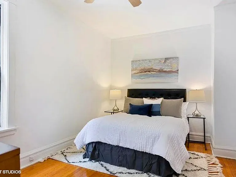 445 W Melrose St — Photo 8