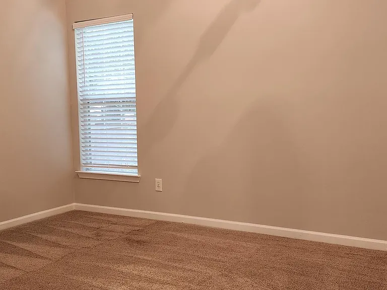 1354 Gates Dr SE — Photo 10