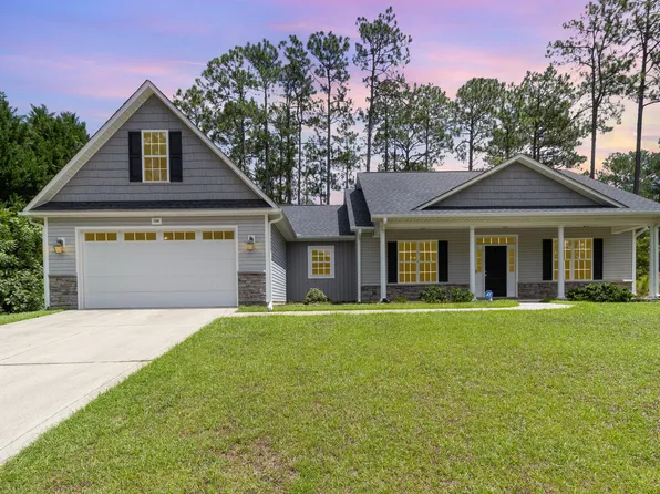 2099 Hidden Forge Dr, Fayetteville, NC 28304