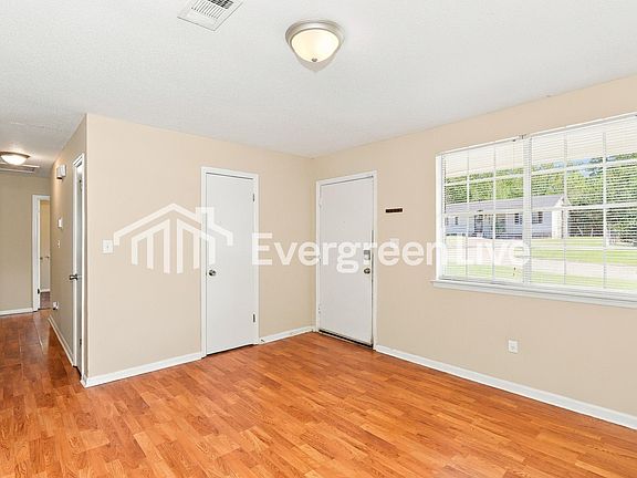 3rd image of 3521 Gardenbrook Dr
