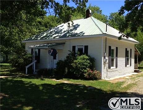 2nd image of 410 N Church St