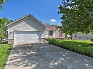 210 Wellsmont Ct, Saint Charles, MO 63304