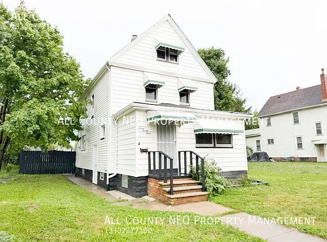 Charming and freshly updated 4bedroom 1-bath Colonial, offering comfort, character, and a conveni... — Photo 1